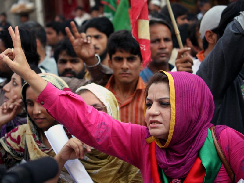 Open display of anti-Ahmadi banners in Pakistan sparks concern over safety of religious minority