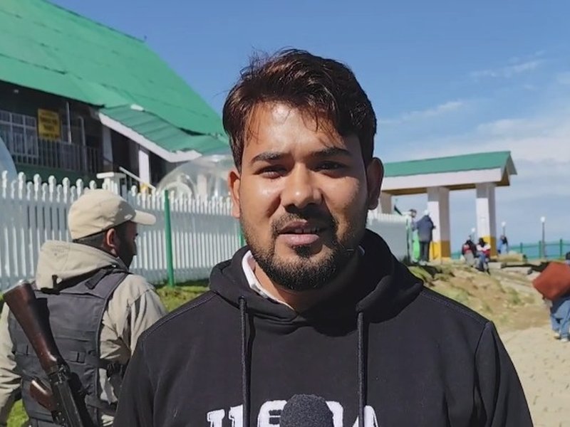 कश्मीर में फिर लौटी रौनक, बड़ी संख्या में पहुंच रहे पर्यटक, वादियों की खूबसूरती और मेहमाननवाजी की कर रहे तारीफ 