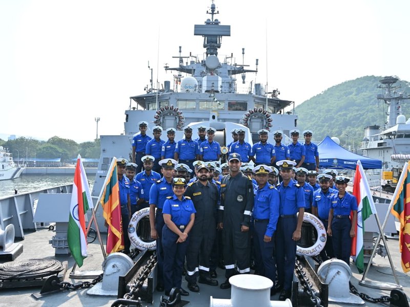 Indian, Lankan Navies hold professional exchanges during Exercise SLINEX-26