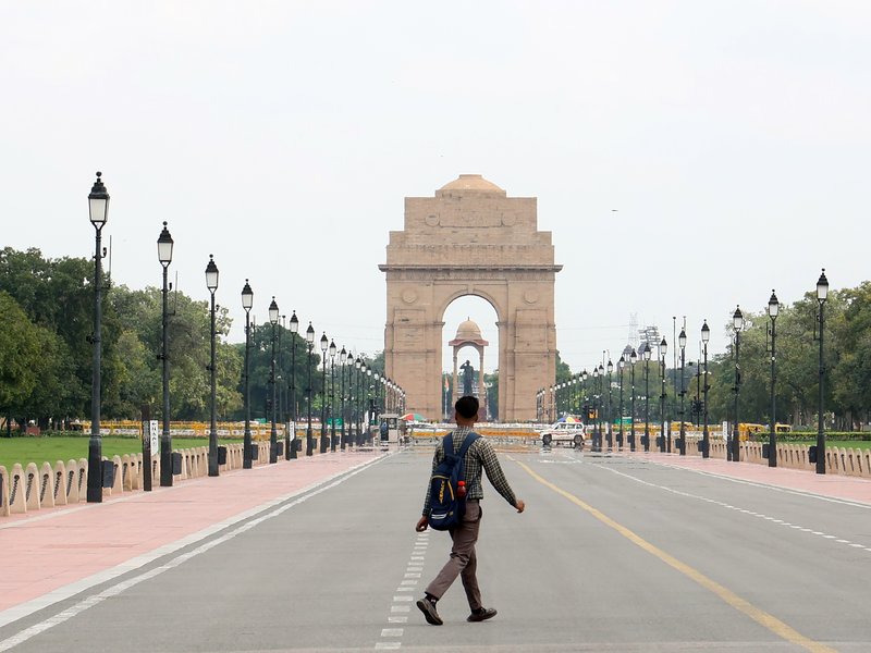 Delhi-NCR to remain dry as IMD forecasts clear skies; mercury to touch 34 degree Celsius
