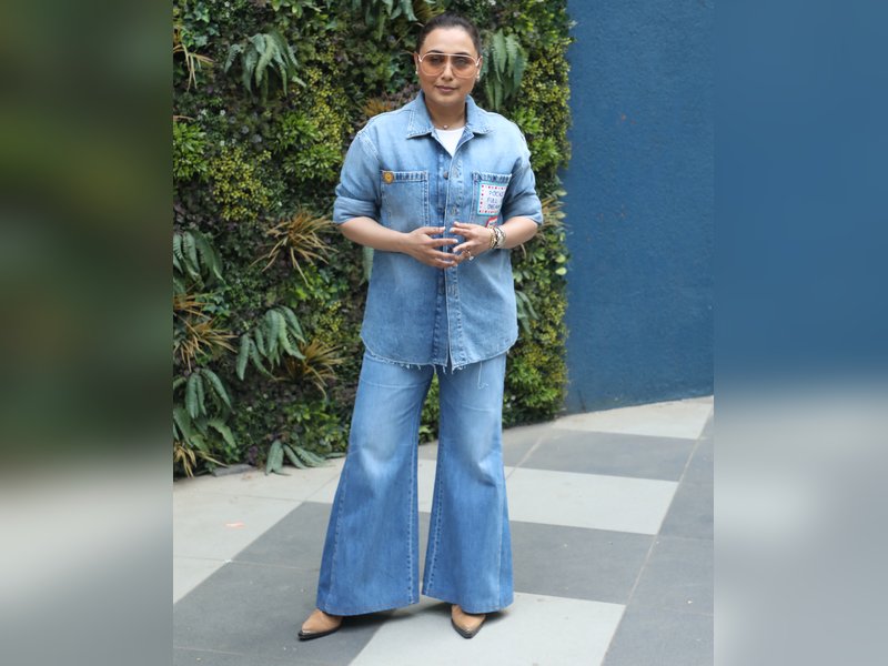 Shah Rukh, Alia Bhatt, Karan Johar & others at Rani Mukerji's mother's last rites