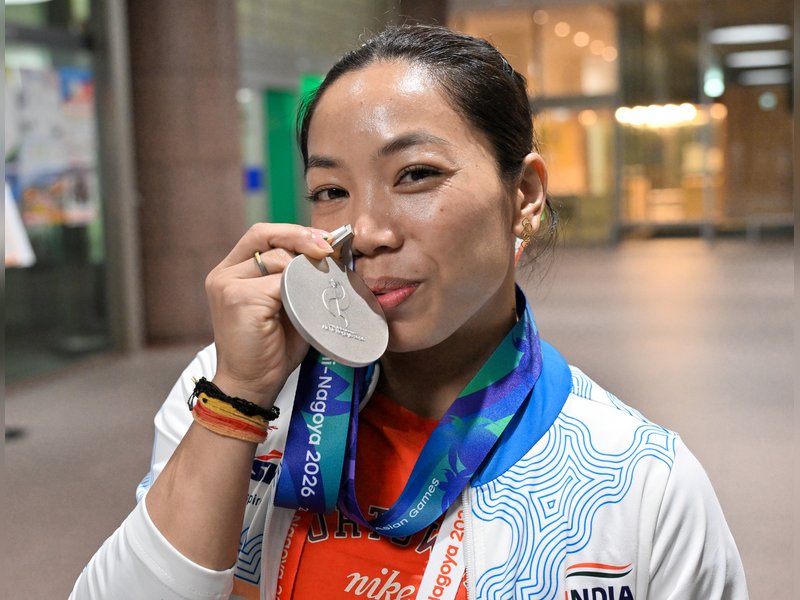 Mirabai Chanu seeks Arjuna Award after winning historic maiden silver medal in the Asian Games in Nagoya, Japan, on Wednesday. Photo credit: IANS  