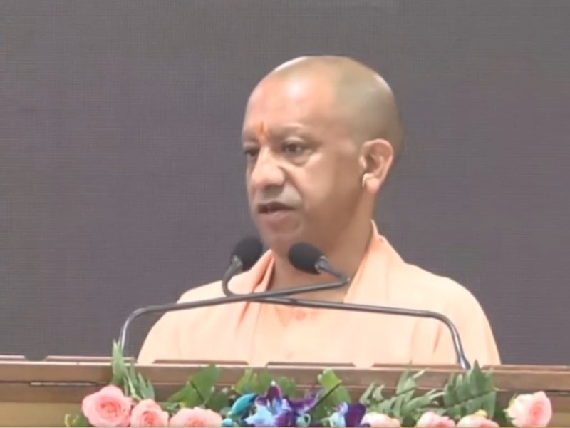 जीरो कमीशन पर चलेगी भारत टैक्सी, चालक को पांच लाख की सामाजिक सुरक्षा : सीएम योगी