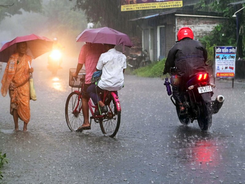 Odisha reels under deep depression, heavy rainfall continues (Photo: IANS)