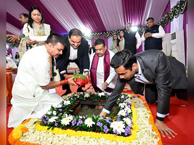 Gautam Adani lays foundation stone of Rs 4,000 crore 'Adani Arogya Mandir' in Kolkata
