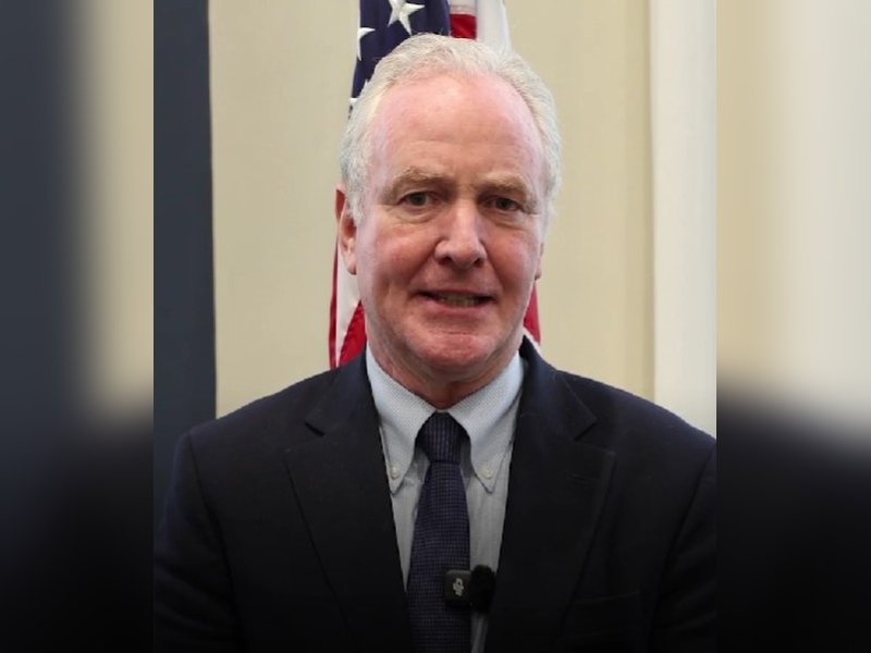 US senators seek AI safety pact with China