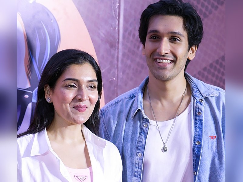 Post Govinda, Rani’s controversial Lalbaugcha Raja darshan, his kids Yashvrdhn, Tina seek Ganpati blessings