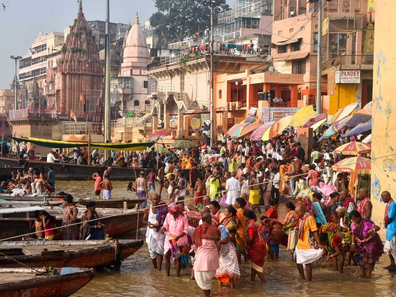 पितृपक्ष: पितरों से पहले क्यों किया जाता है ऋषि-मुनियों का तर्पण?
