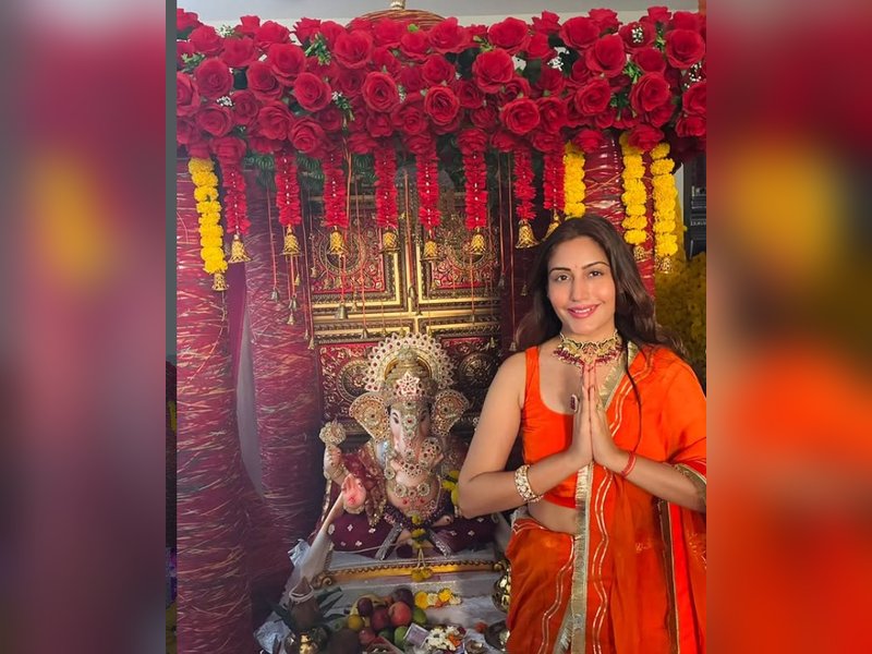 Surbhi Chandna bids an emotional goodbye to Bappa, shares glimpses from visarjan celebrations