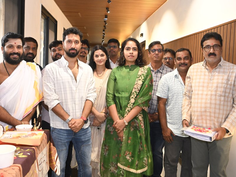 Chiranjeevi's 'Kaaka' unit begins dubbing for film (Photo: IANS/PR)