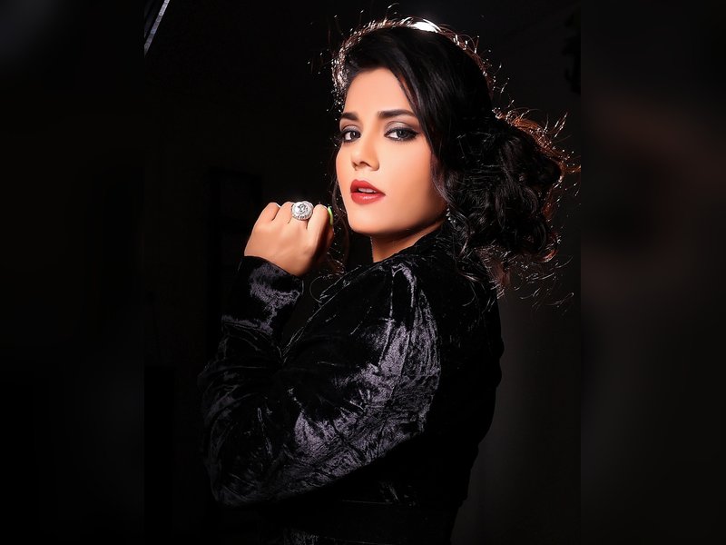 Govinda's alleged GF Komal Rani Swarnkar calls Sunita Ahuja 'a cunning woman': Stop using my name 