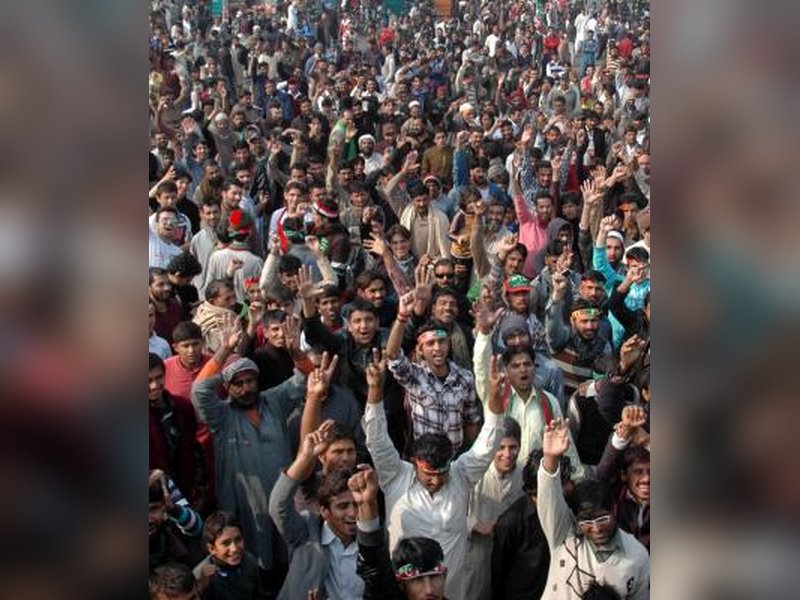 Pakistan braces for bloody PTI confrontation, lockdown imposed amid casualty fears