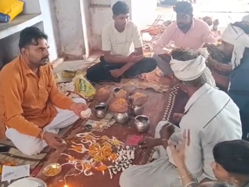 पितृपक्ष में पिहोवा तीर्थ पर उमड़ रहे श्रद्धालु, अकाल मृत्यु वाले पितरों से जुड़ी है मान्यता