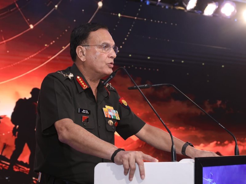 युद्ध का स्वरूप बदल रहा है, हमारी सोच को भी लगातार बदलना होगाः सेना प्रमुख