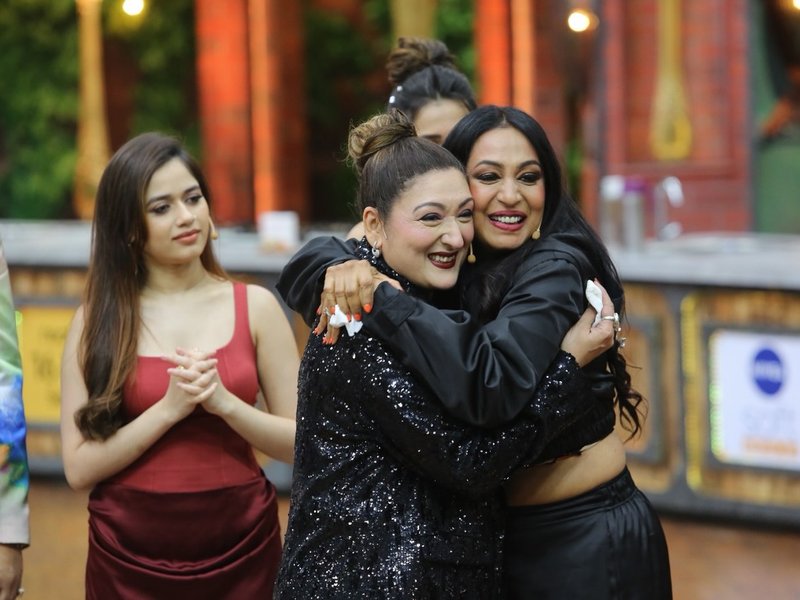 Kashmera Shah supports Sunita Ahuja amidst divorce with Govinda: Married into family of strong women 