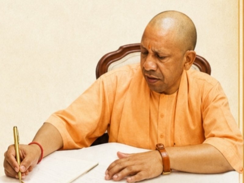 भगत सिंह के जीवन से सीख लेकर ज्ञान को शक्ति बनाएं युवा : मुख्यमंत्री योगी