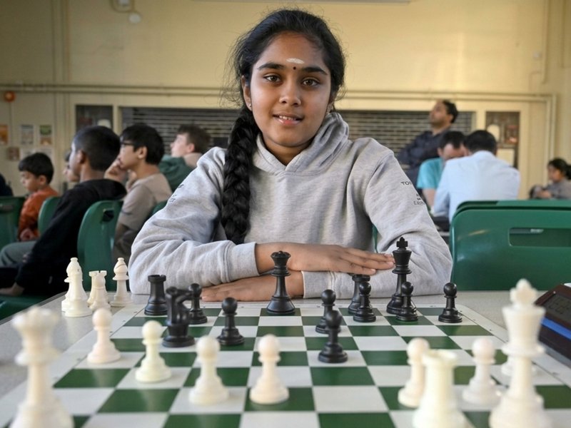 भारतीय मूल की बोधना शिवानंदन ने इतिहास रचा, 11 साल की उम्र में बनीं सबसे युवा 'महिला ग्रैंडमास्टर'
