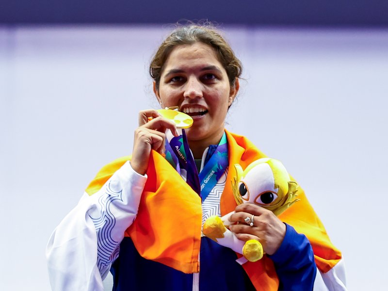 एशियन गेम्स 2026: नीरू ढांडा और किनान चेनाई की जोड़ी ने मिक्स्ड ट्रैप शूटिंग इवेंट में भारत को दिलाया गोल्ड मेडल