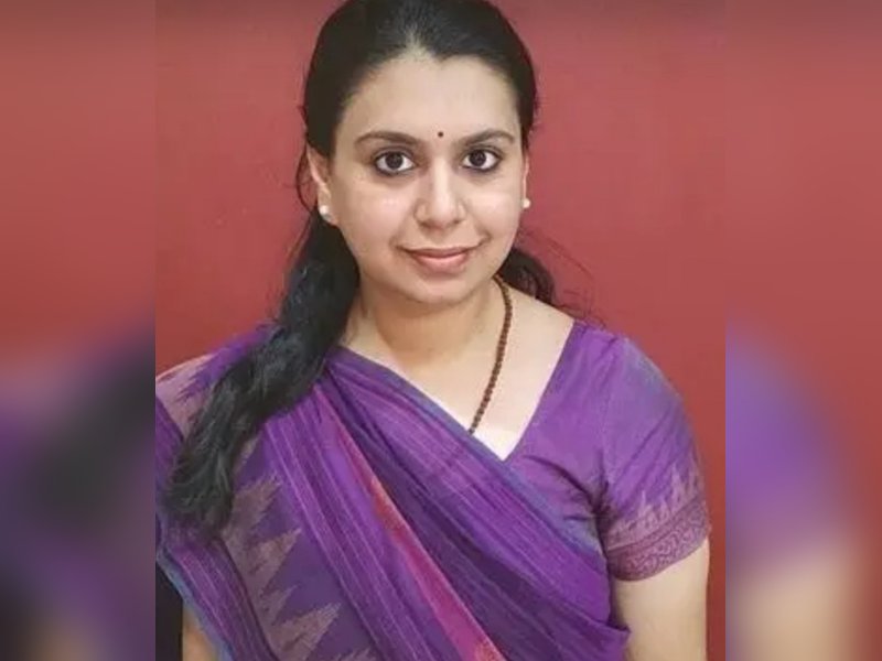 दिव्या मित्तल ने आईएएस की कुर्सी छोड़ी, अब सियासत में ‘हिसाब’ मांगेंगी, बोलीं-इरादा हो तो पहाड़ भी रास्ता दे देता है