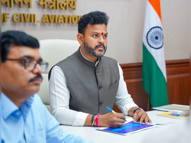 हवाई यात्रा की मांग एयरलाइंस की क्षमता वृद्धि से तेज, कनेक्टिविटी बढ़ाना अगली बड़ी प्राथमिकता: नागर विमानन मंत्री