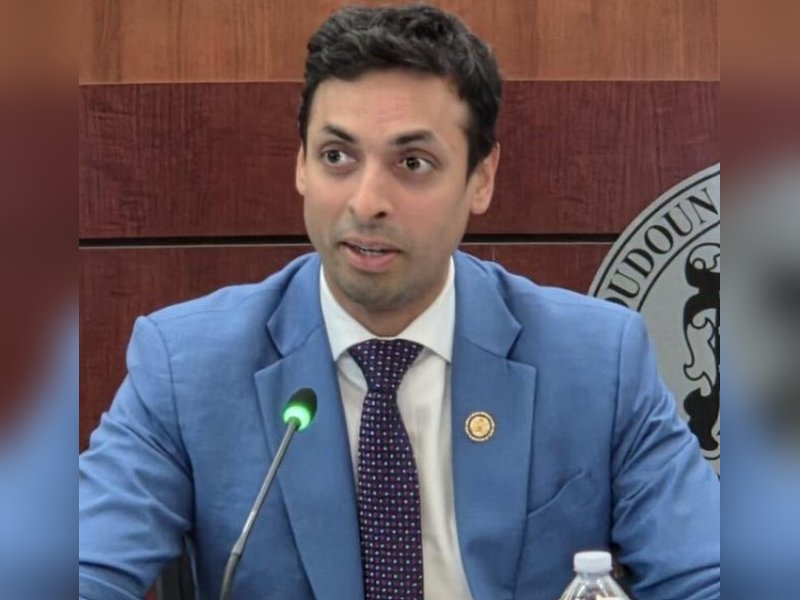 Indian-American lawmakers push H-1B visa overhaul