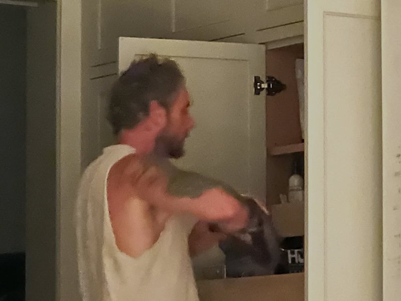 Kristen Bell’s ‘very best spy’ daughter secretly captures Dax Shepard gorging on snacks