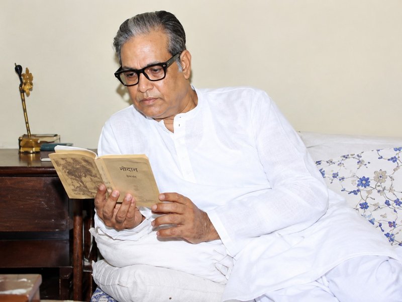 मजरूह ने 300 से ज्यादा फिल्मों के गीत लिखे, दादा साहेब फाल्के पुरस्कार पाने वाले पहले गीतकार