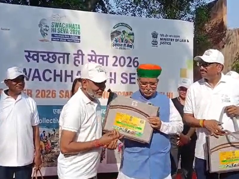 'स्वच्छता ही सेवा' अभियान: दिल्ली में अलग-अलग जगह केंद्रीय मंत्रियों और सांसदों ने चलाया सफाई अभियान
