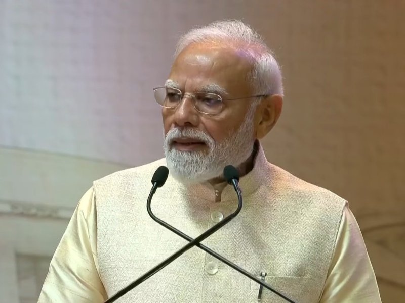 यूपीएससी के 100 साल पूरे होने पर पीएम मोदी ने जारी किया स्मारक डाक टिकट; कैप्टन स्मित का भी किया जिक्र