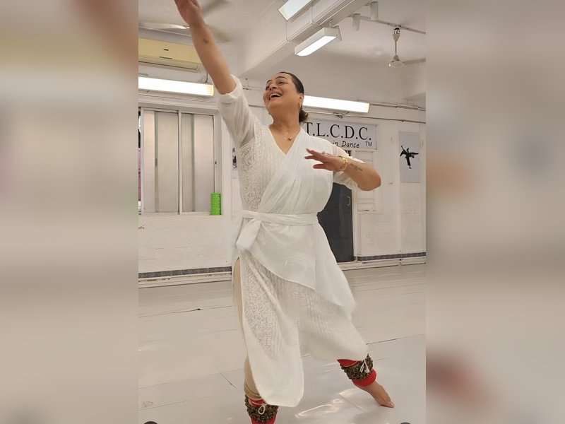 Shilpa Shirodkar returns to learning Kathak After 35 Years, recalls first learning from legendary Gopi Krishna