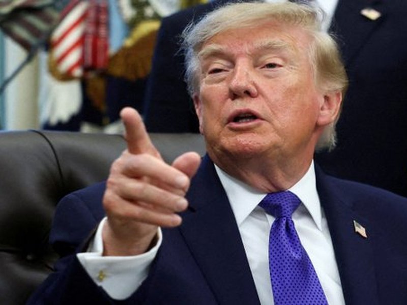 Trump warns Iran over Flydubai attack