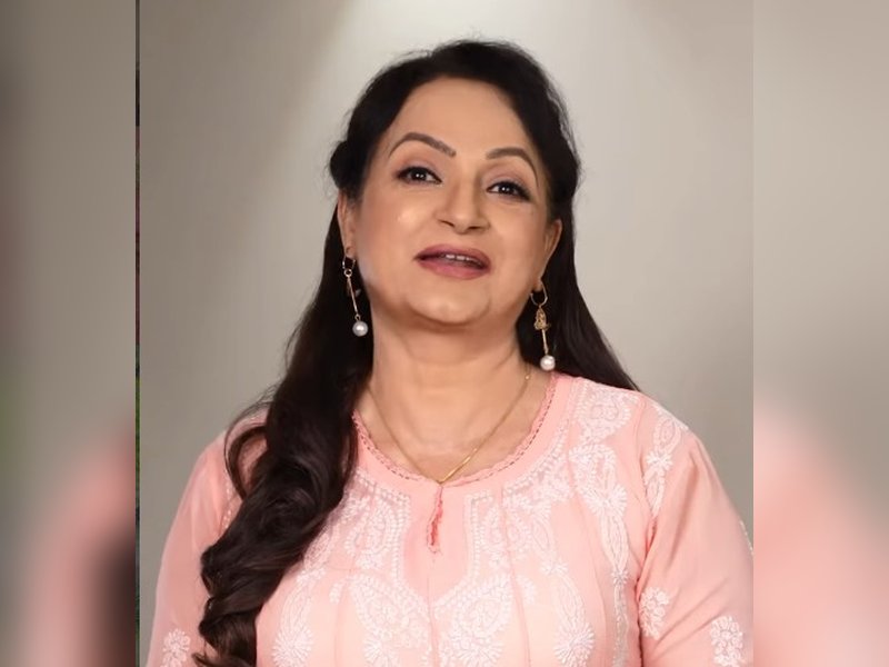 Upasana Singh alleges Poonam Dhillon, Padmini Kolhapure constantly humiliated Mukesh Rishi, Deepak Parashar, left them in tears & anger