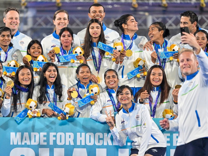 एशियन गेम्स 2026: राष्ट्रपति द्रौपदी मुर्मू ने गोल्ड मेडल जीतने पर दी भारतीय महिला हॉकी टीम को बधाई, बोलीं- आप युवा लड़कियों के लिए प्रेरणा