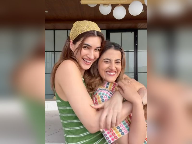 Kriti Sanon makes a revelation about Sanon family, says they like ‘to keep it sweet & spicy’