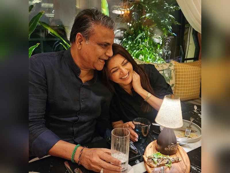Bhagyashree enjoys date night with hubby Himalaya Dassani re kindle the joys of a relationship