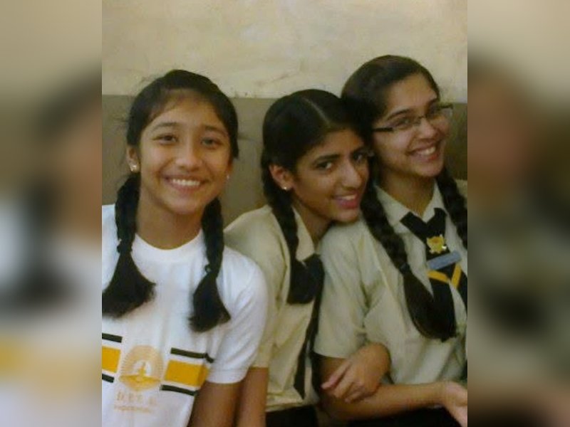 Sharvari reunites with her girl gang, recalls lazy Sundays from her school days