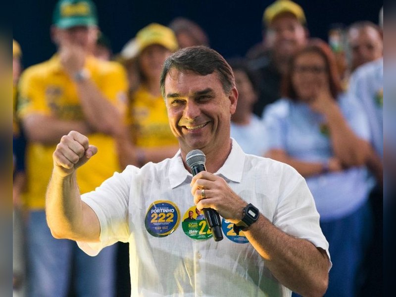 Bolsonaro beats Lula in first round of Brazil presidential election, heads to Oct 25 run-off
