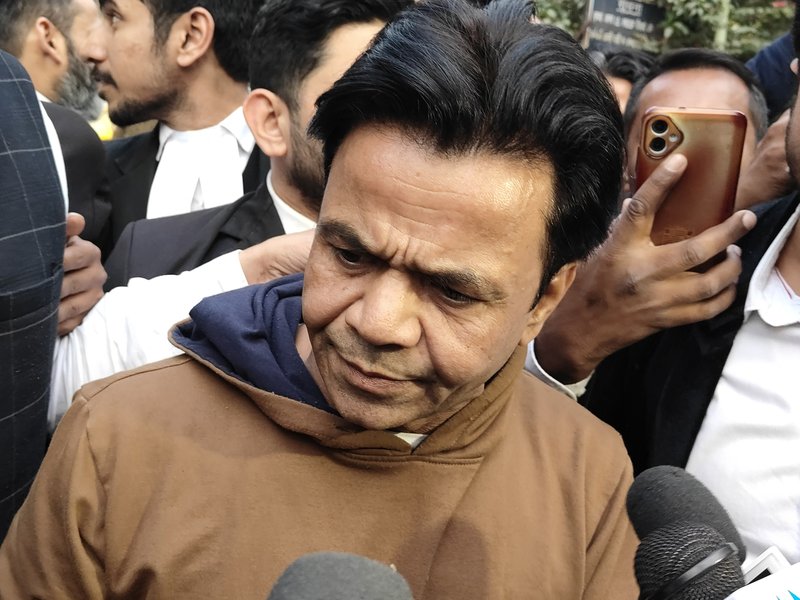 राजपाल यादव के तौर-तरीकों पर सुप्रीम कोर्ट नाराज, सीजेआई बोले- 'आदेश नहीं माने तो अपील खारिज कर देंगे'