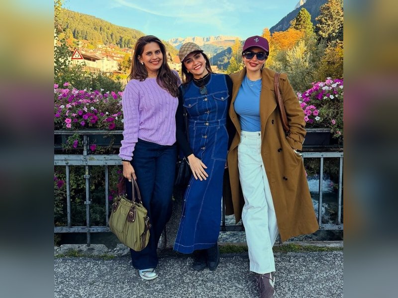 Besties Neha Pendse, Amruta Khanvilkar, Sonalee Khare recreate ‘ZNMD’ vibes on Italy girls' trip