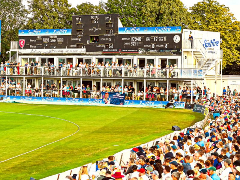 Simon Cook steps down as Kent's director of cricket after promotion season