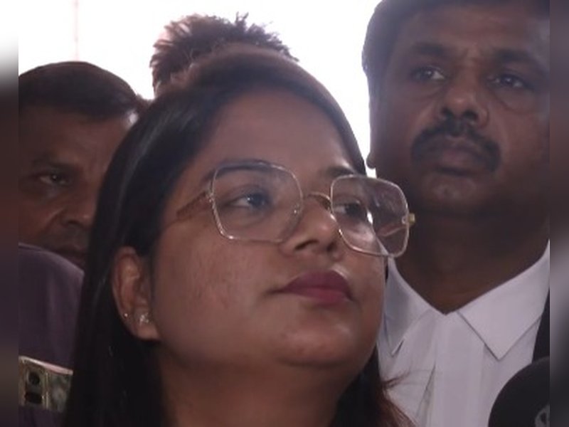 सांसद चंद्रशेखर के खिलाफ एफआईआर की मांग को लेकर कोर्ट पहुंची रोहिणी घावरी, कहा- 18 महीने से नहीं सुनी जा रही मेरी आवाज