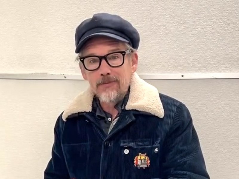 Ethan Hawke recollects accidentally venting about director on hot mic