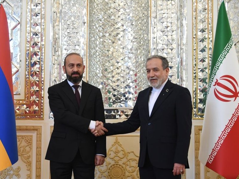 Iran's president, FM vow defence of national interests