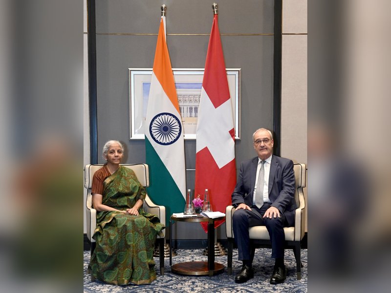 वित्त मंत्री निर्मला सीतारमण ने स्विट्जरलैंड के राष्ट्रपति से की मुलाकात, द्विपक्षीय आर्थिक संबंधों को मजबूत बनाने पर हुई चर्चा