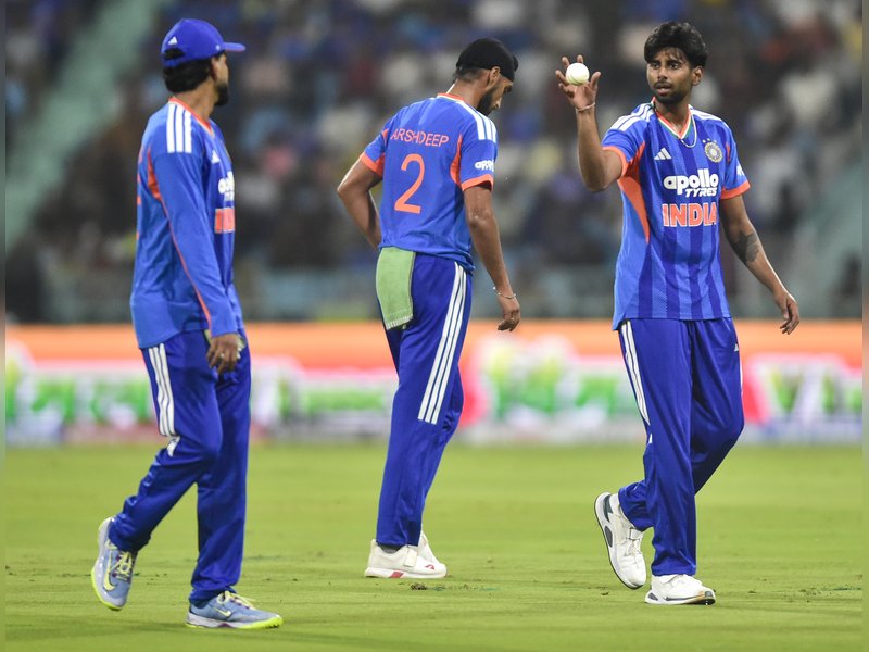 ‘I would have gone with Arshdeep or Mayank’: Gavaskar questions India’s 18th-over call