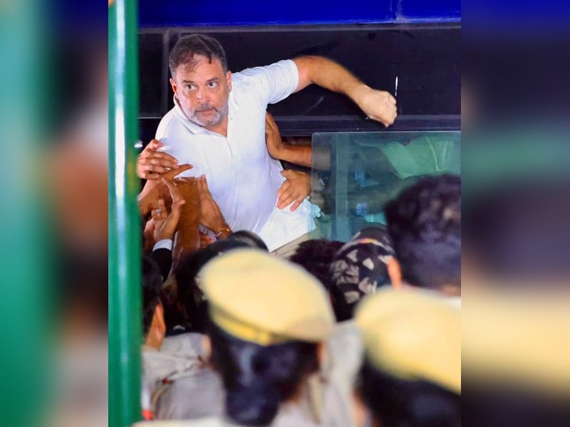 FairPoint: Rahul-Priyanka's aggressive street shows in Oppn's power game