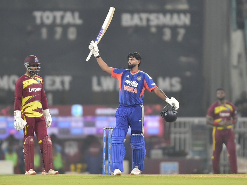 This knock is a strong signal that Shreyas is back to his best: Gavaskar