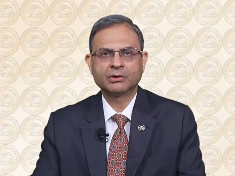 आरबीआई ने वित्त वर्ष 2027 के लिए लगाया 5.2 प्रतिशत मुद्रास्फीति का अनुमान, खाद्य और ईंधन कीमतों का बढ़ा दबाव