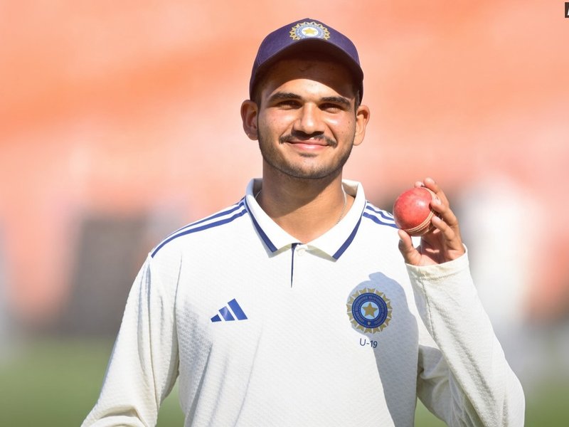 ऑस्ट्रेलिया के खिलाफ 'यूथ टेस्ट मैच' में 14 विकेट, आखिर कौन हैं तन्मय बलोदा?