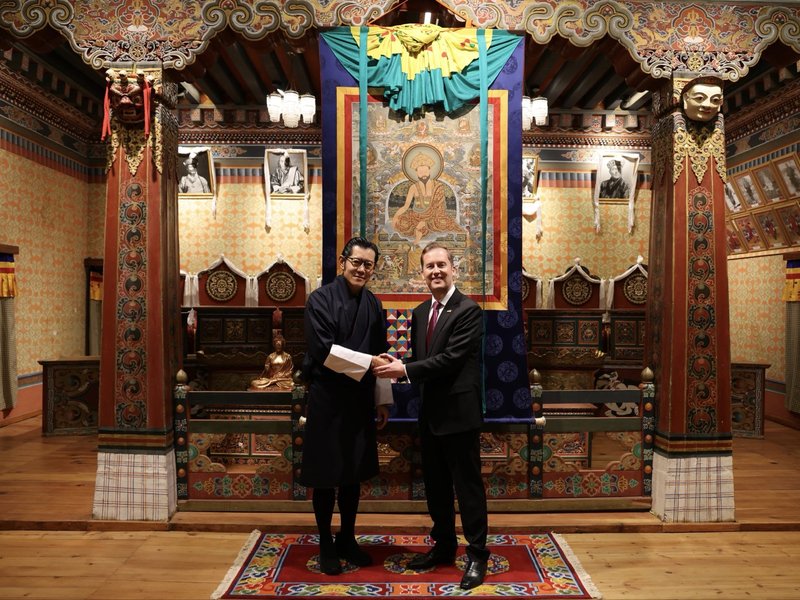 US envoy Gor calls on Bhutan King, discusses expanding opportunities for cooperation 